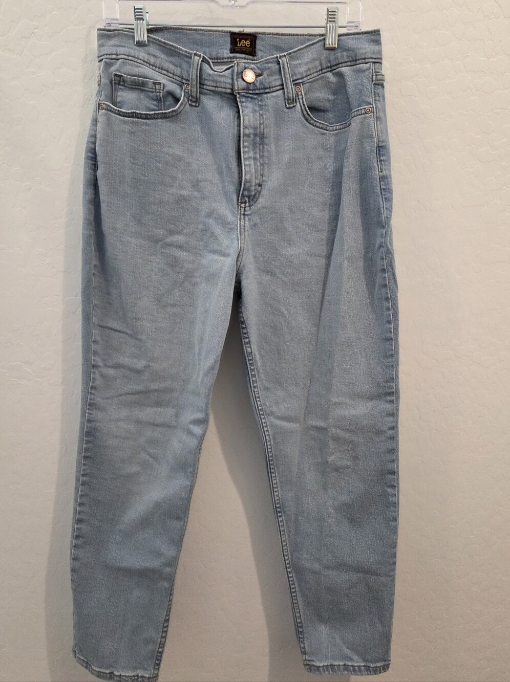 Lee Mom Jeans in Light Blue Wash
